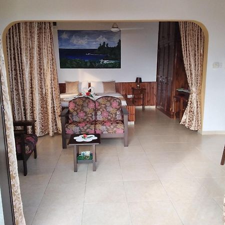 Les Elles Guesthouse Self Catering Baie Lazare  Habitación foto